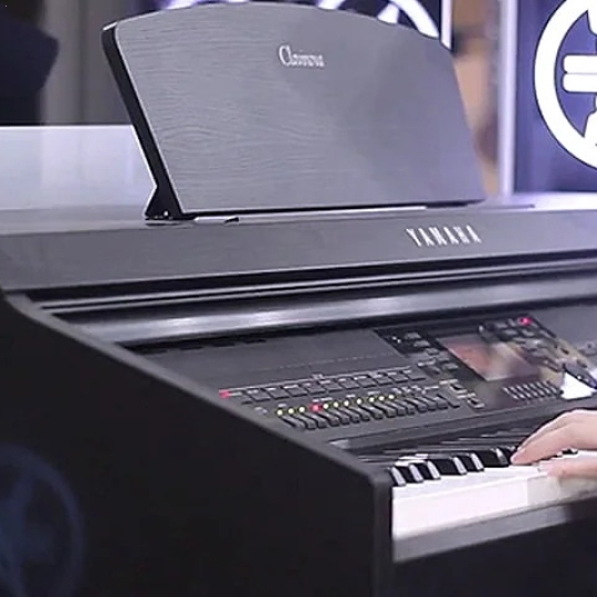 Piano điện Yamaha CVP-701PE + Bench