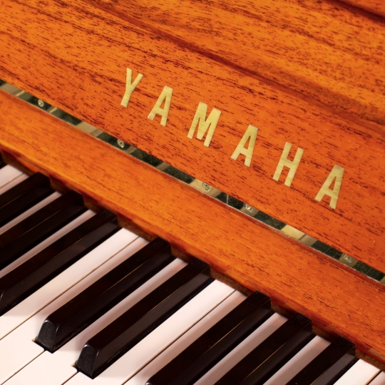 Piano Yamaha W104 Walnut