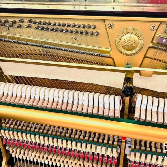 Piano Yamaha W106BB