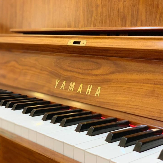 Piano Yamaha W101 Walnut
