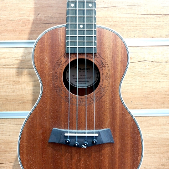Đàn ukulele Fender