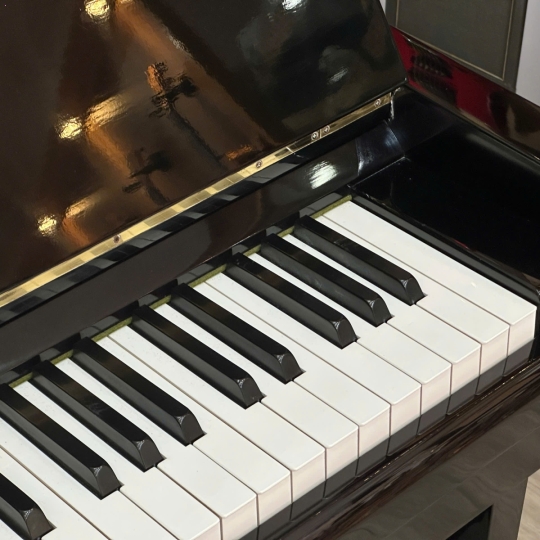 Piano Yamaha U1H-BL