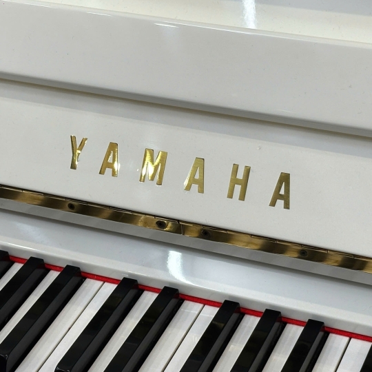 Piano Yamaha W106 White