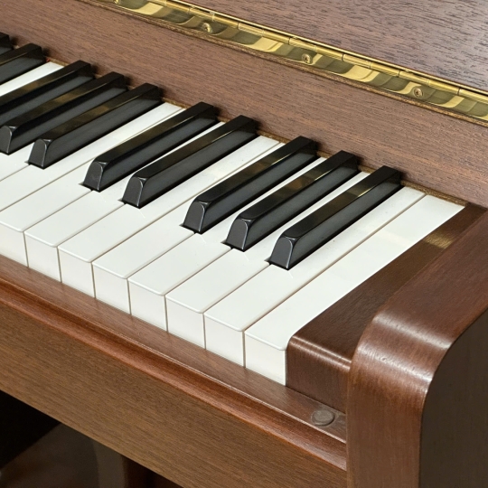 Piano Yamaha SX101RWnC Walnut