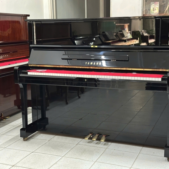 Piano Yamaha YUS Black