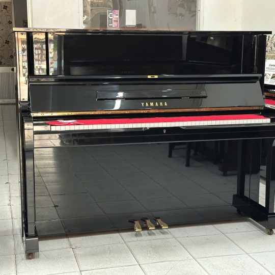 Piano Yamaha YUS Black