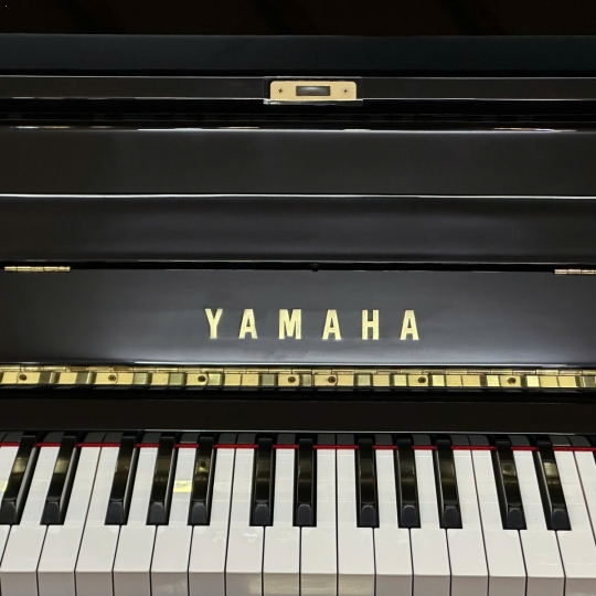 Piano Yamaha UX3 Black