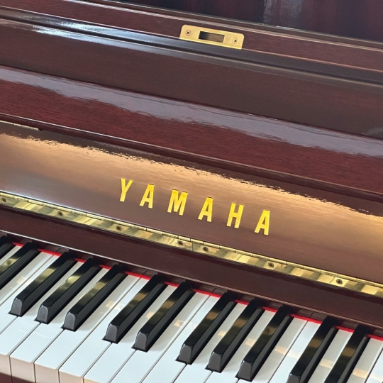 Piano Yamaha W108B Mahogany